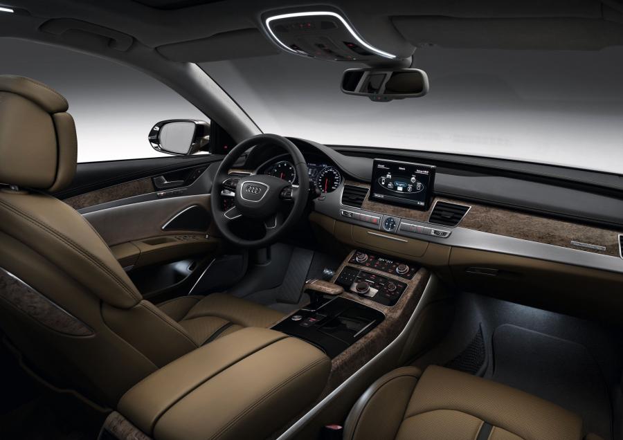 Торпедо Audi A8L W12 Quattro (D4) 2010 года  (WW) (фото 28 из 35)